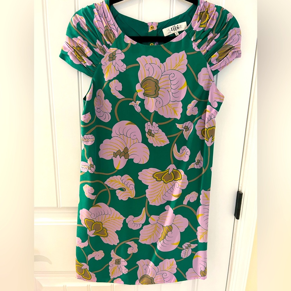 Tibi New York silk dress, size 2, perfect for summer!